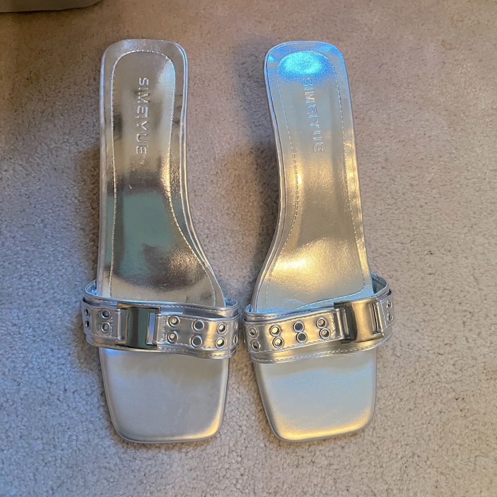2for $20 New Sliver 3” Heels - Picture 4 of 4